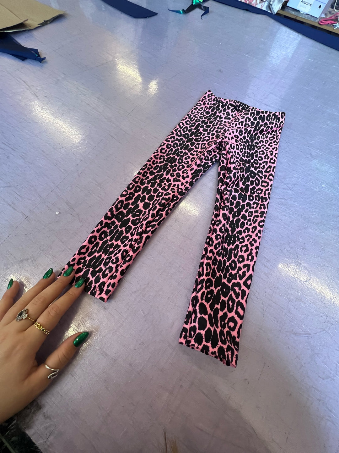 kids pink lycra leopard print leggings